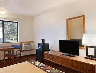 Super 8 By Wyndham Wall Εξωτερικό φωτογραφία