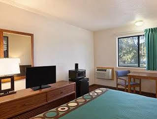 Super 8 By Wyndham Wall Εξωτερικό φωτογραφία